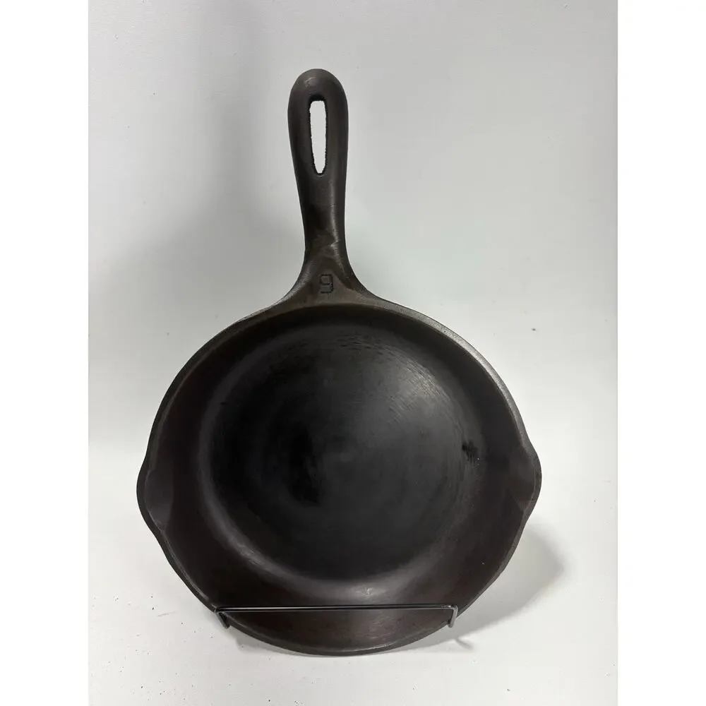 Griswold #6 Cast Iron Skillet 9